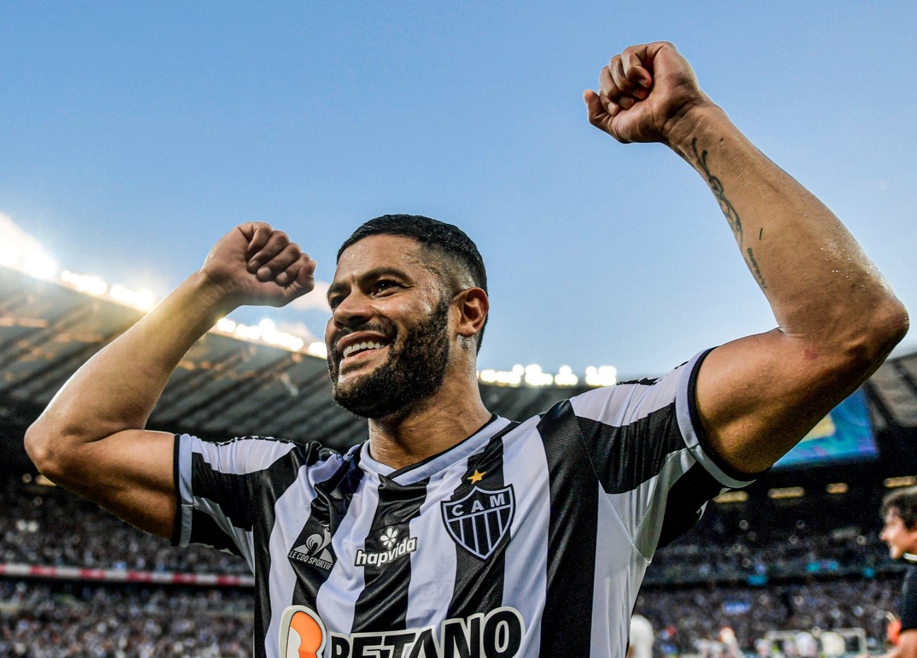 Hulk gay kinh ngac hinh anh