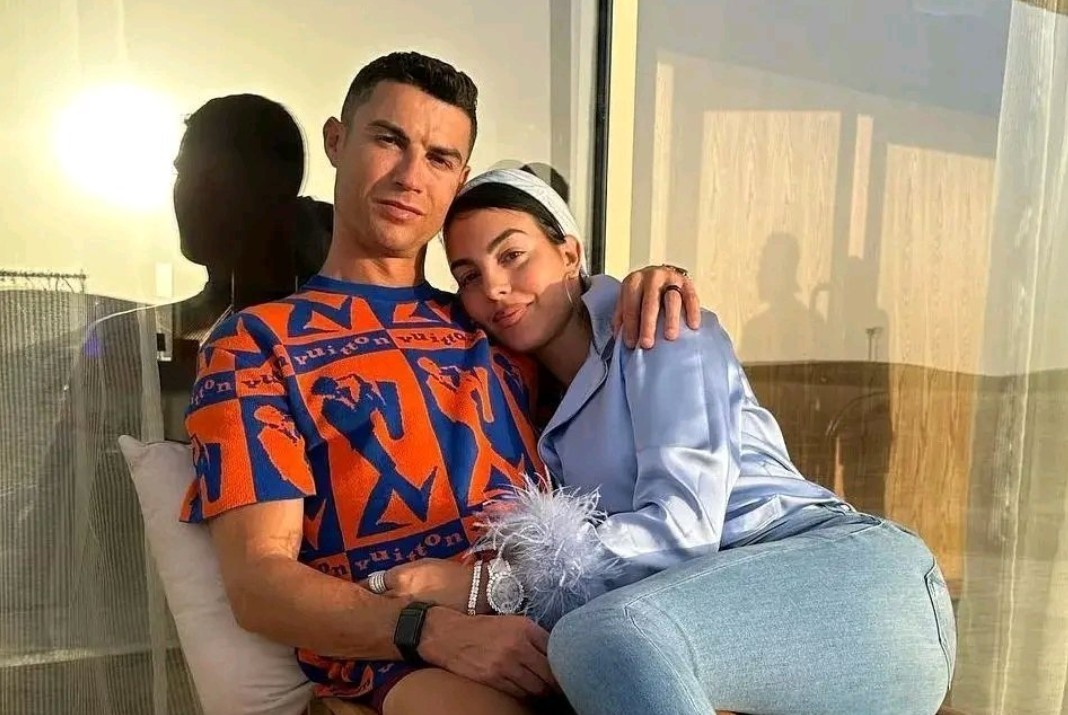 Ly do Georgina duoc Ronaldo yeu thuong hinh anh