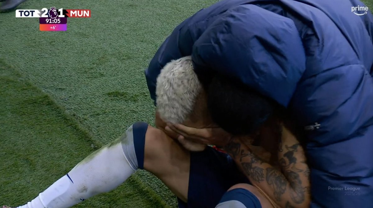 Richarlison khoc khi pha luoi MU hinh anh