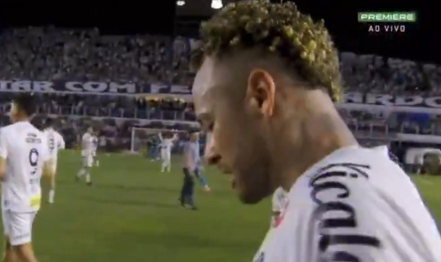 Khoanh khac Neymar bat khoc hinh anh