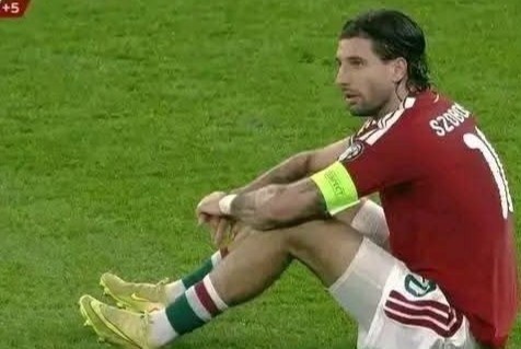 Khoanh khac gay sot cua Szoboszlai hinh anh