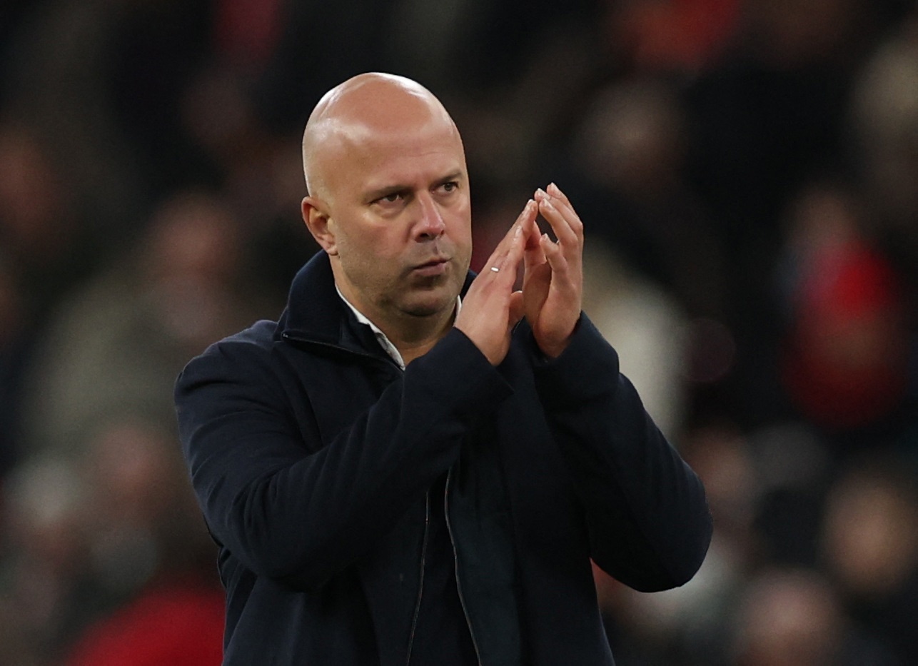 Liverpool mat bon tien de sa thai Slot hinh anh