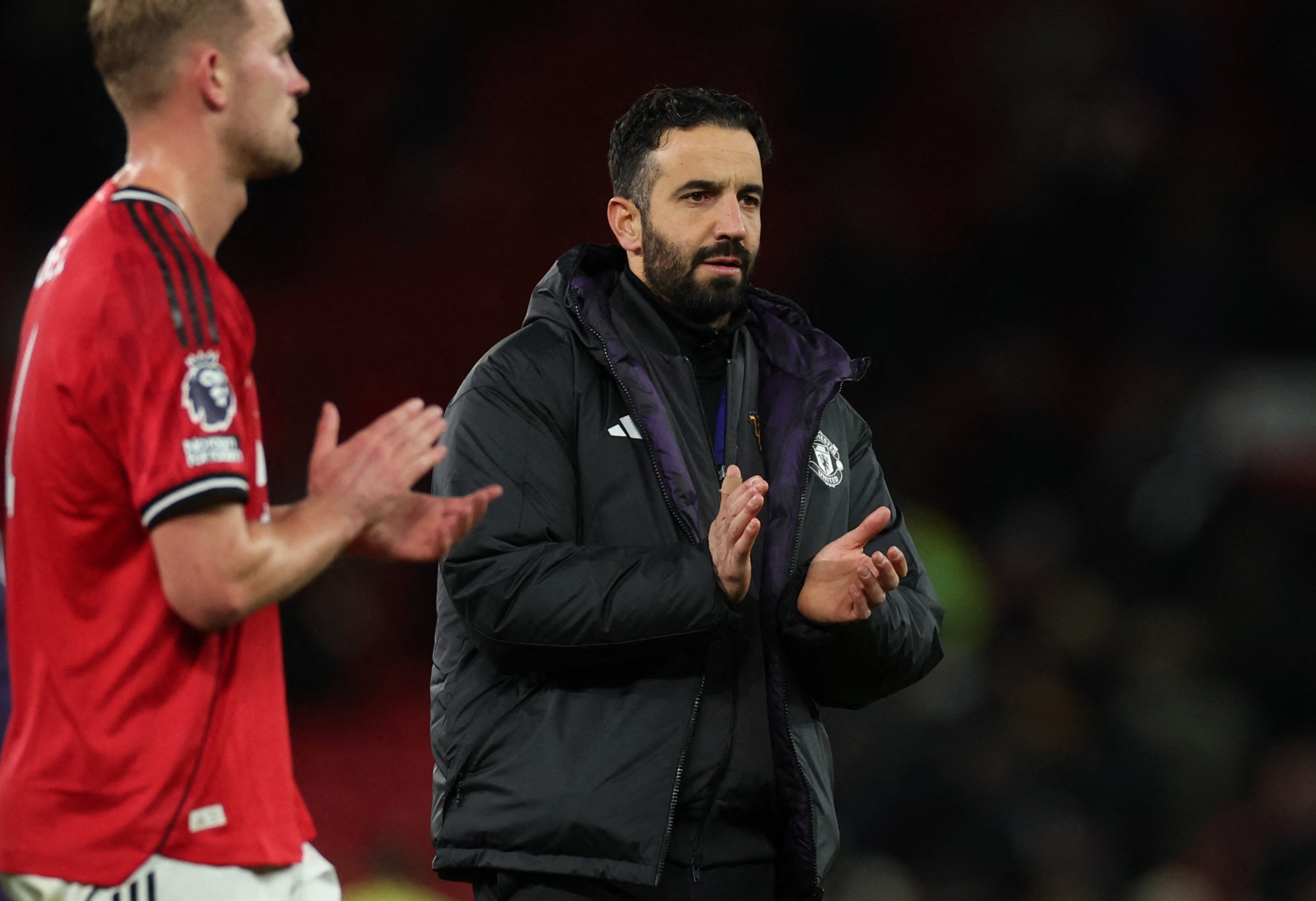 Chien thuat gay tranh cai cua Amorim hinh anh