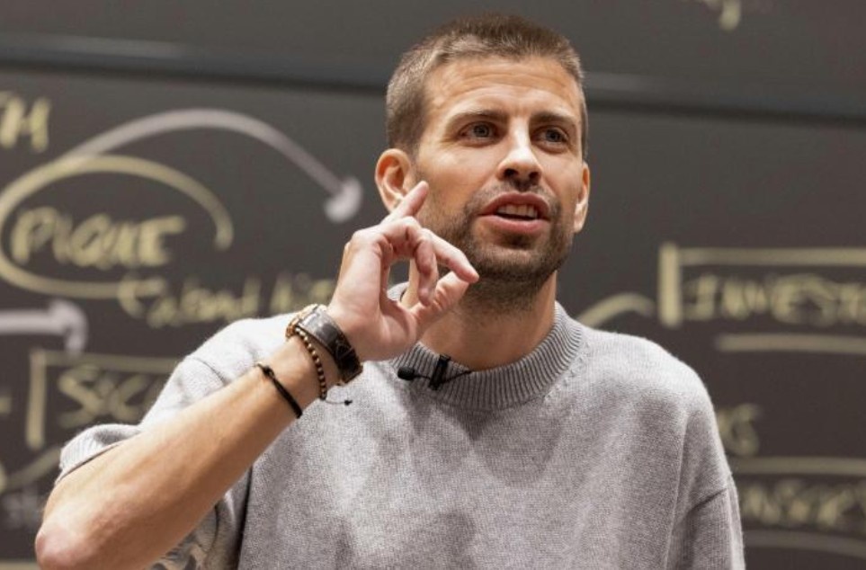 Pique giang day o Havard hinh anh