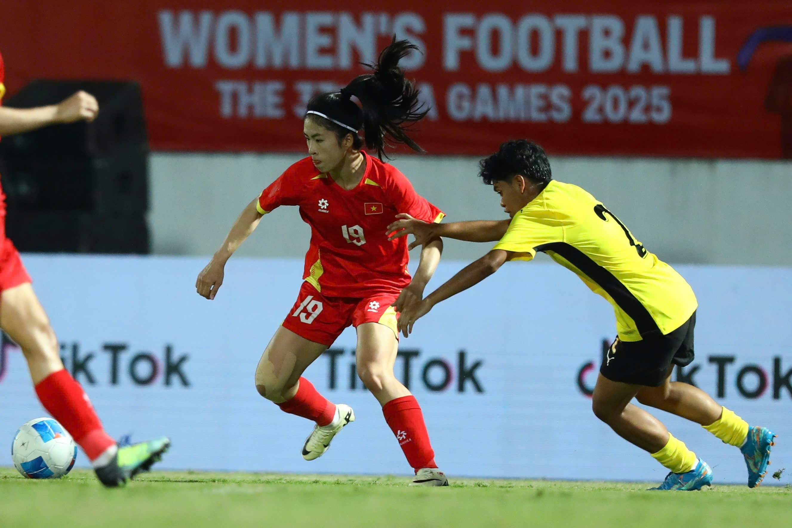 Tuyen nu Viet Nam anh 4