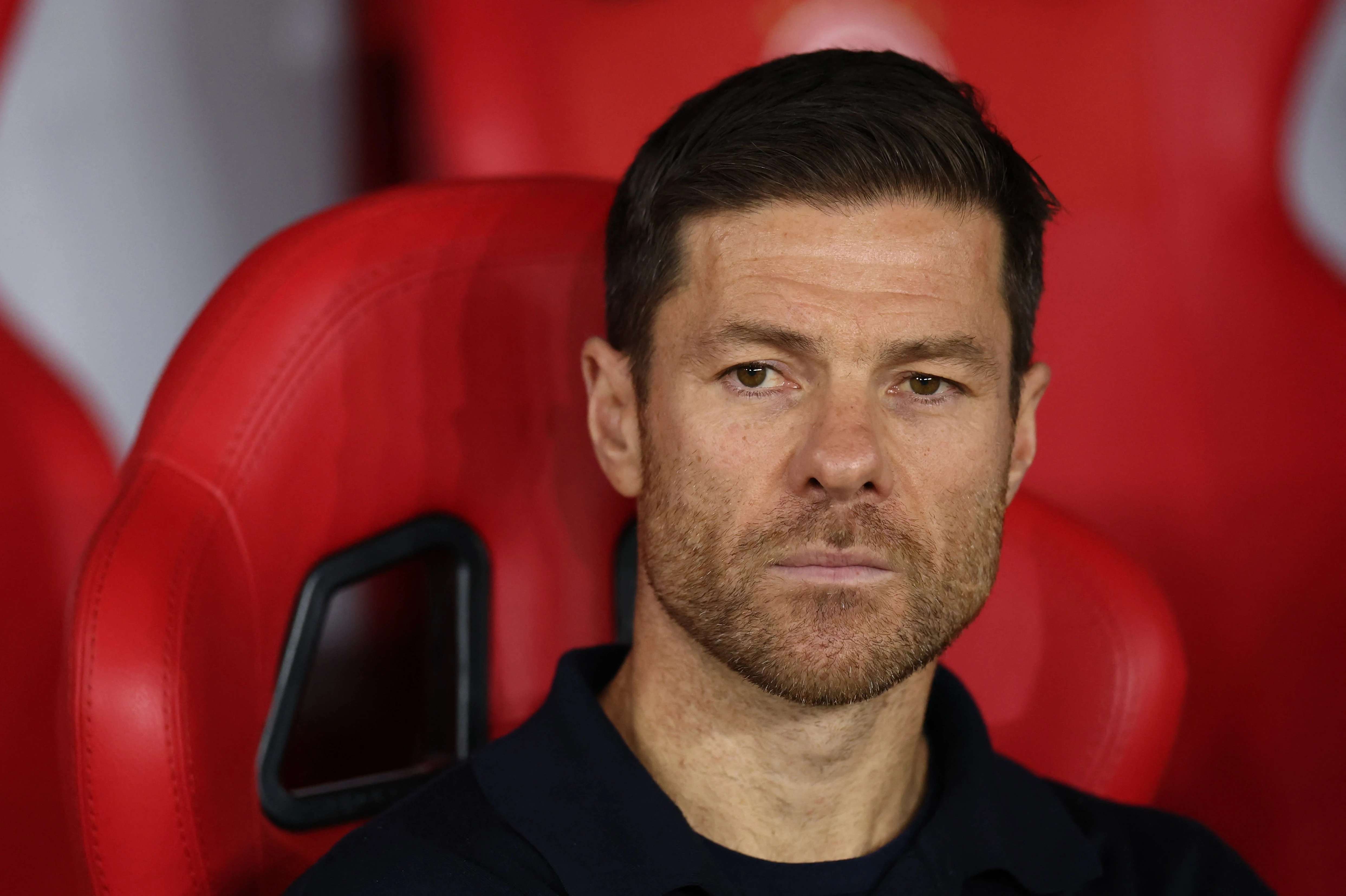 Sau cau thu Real Madrid chong doi Alonso? hinh anh