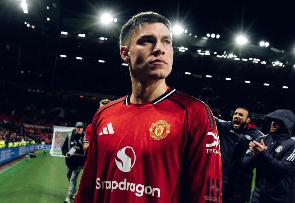 Tien ve MU gay phan no hinh anh