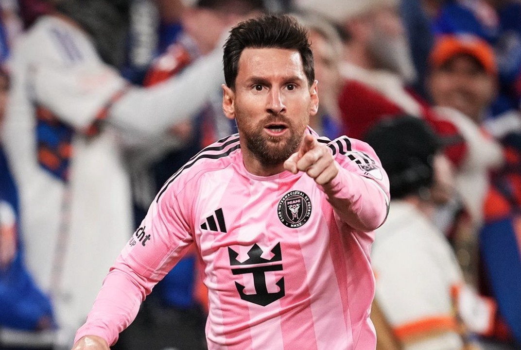 Messi pha ky luc danh hieu hinh anh