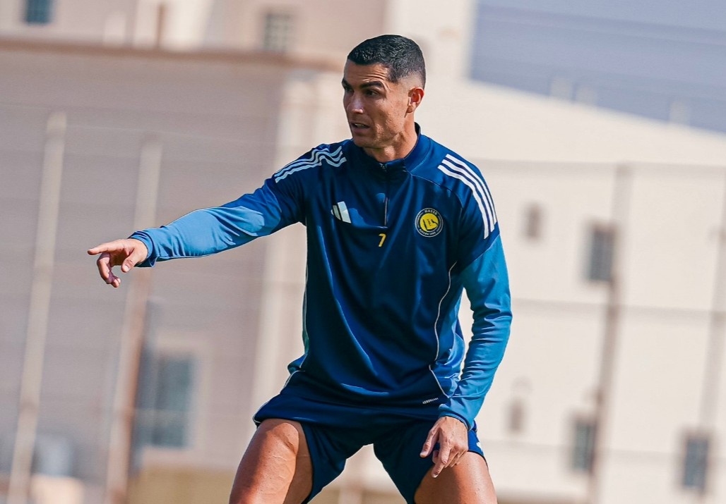 Ronaldo gay chu y trong ngay Messi vo dich MLS hinh anh