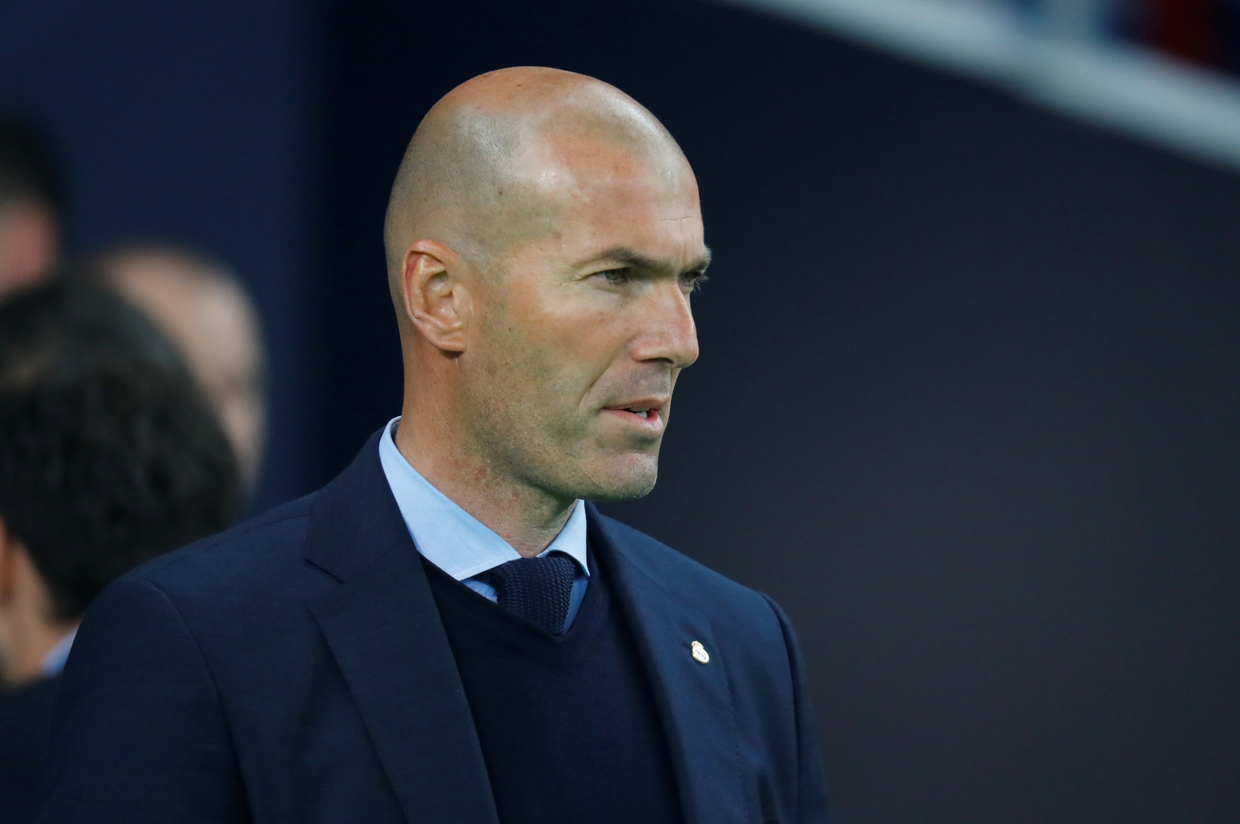 Zidane bat ngo xuat hien tai Bernabeu hinh anh