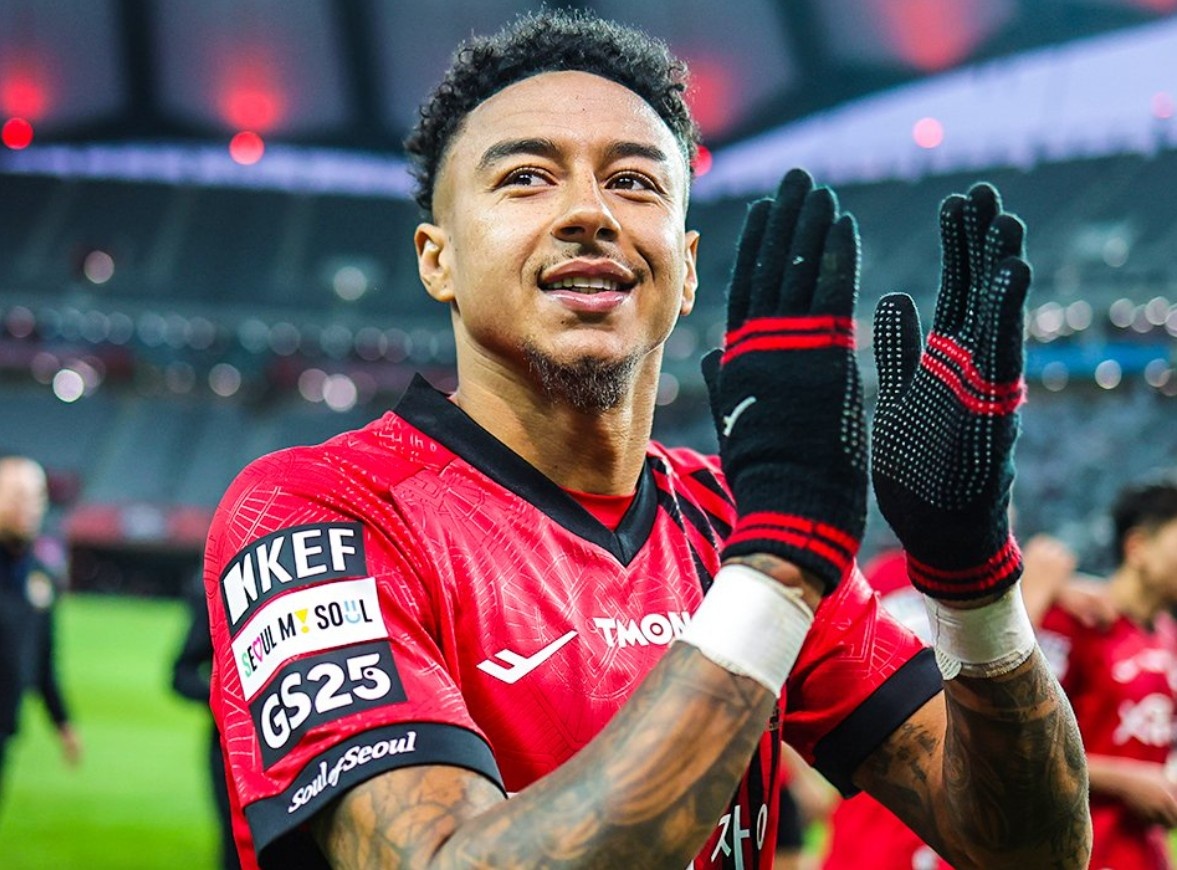 Lingard roi Han Quoc voi muc luong kho tin hinh anh