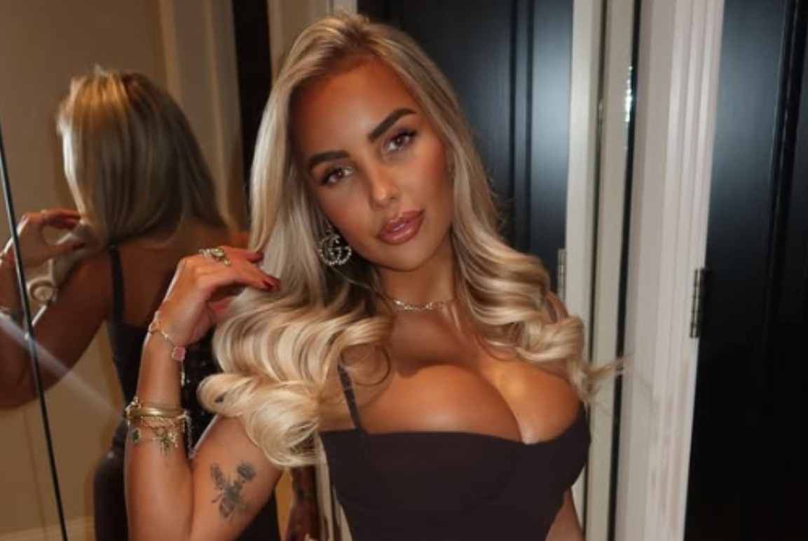 Ban gai moi cua Palmer hinh anh