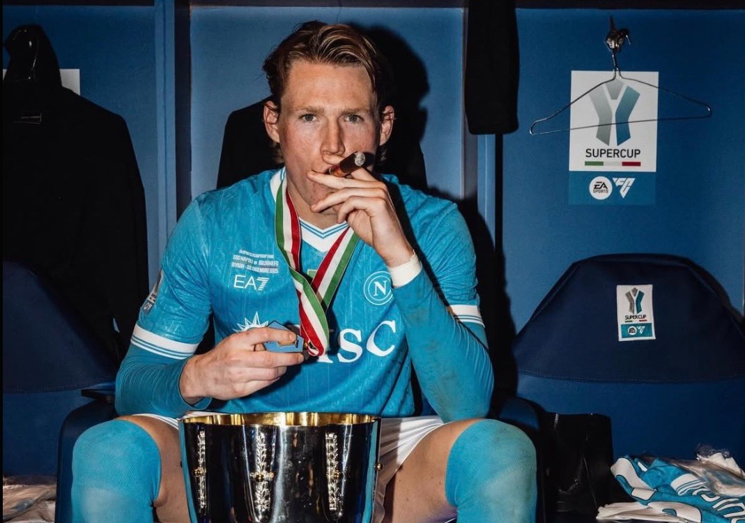 Buc anh gay sot cua McTominay hinh anh