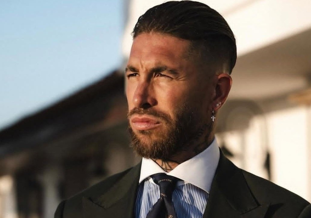 Ramos muon thau tom Sevilla hinh anh