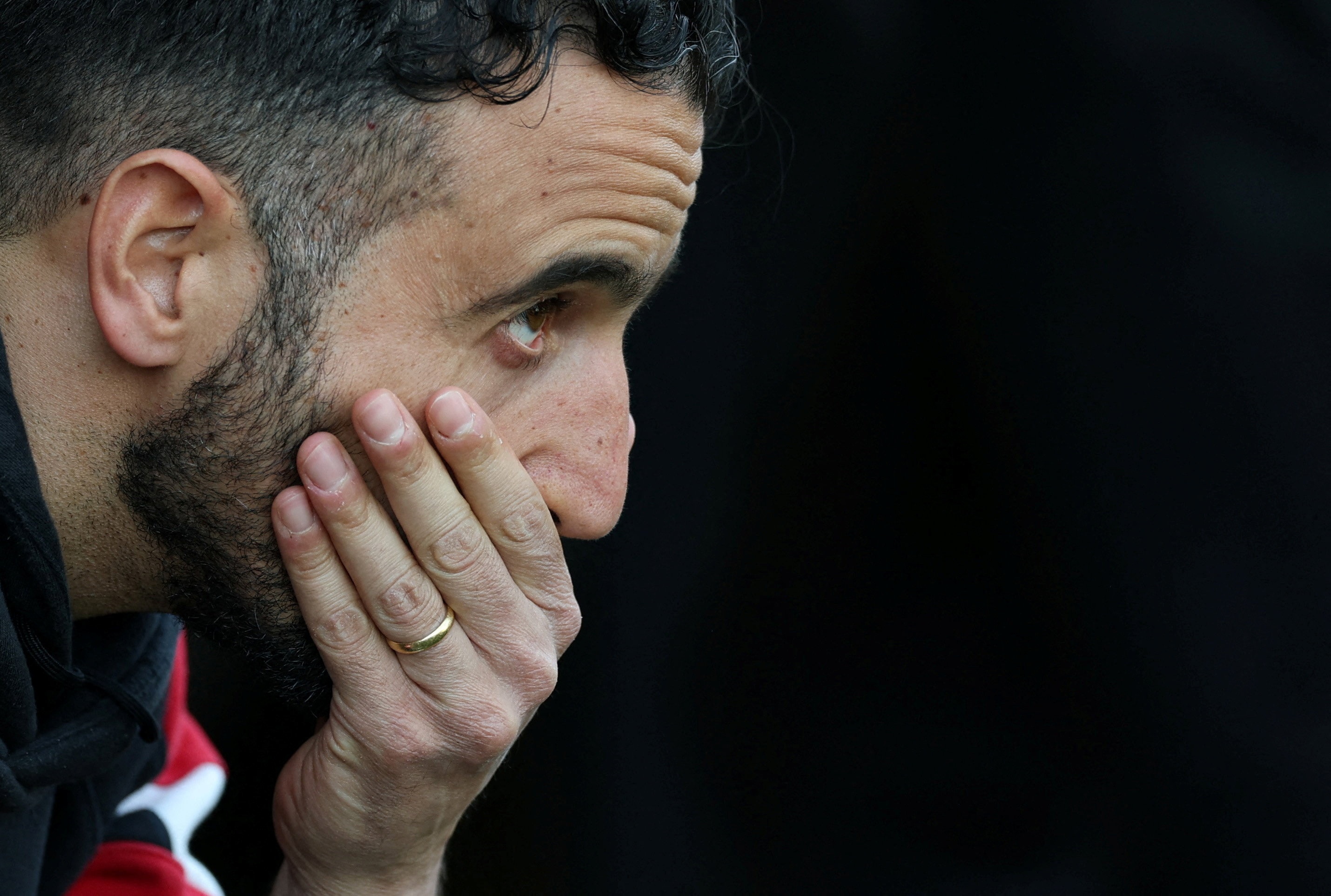 Amorim tu bo biet thu dat tien hinh anh