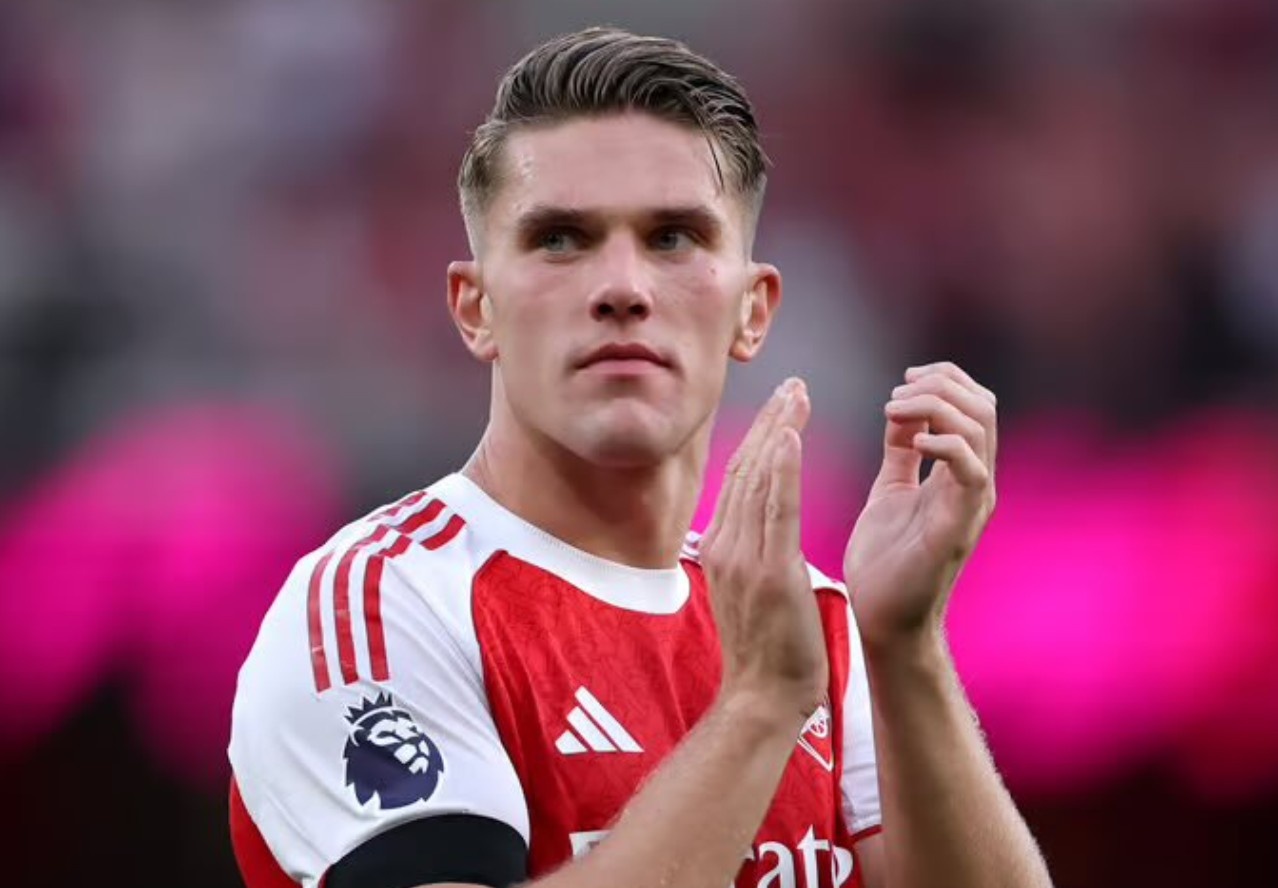 Gyokeres vo hai truoc Liverpool hinh anh