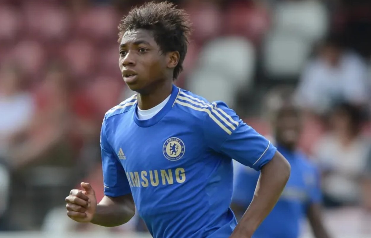 Cuu cau thu Chelsea can ke cai chet hinh anh