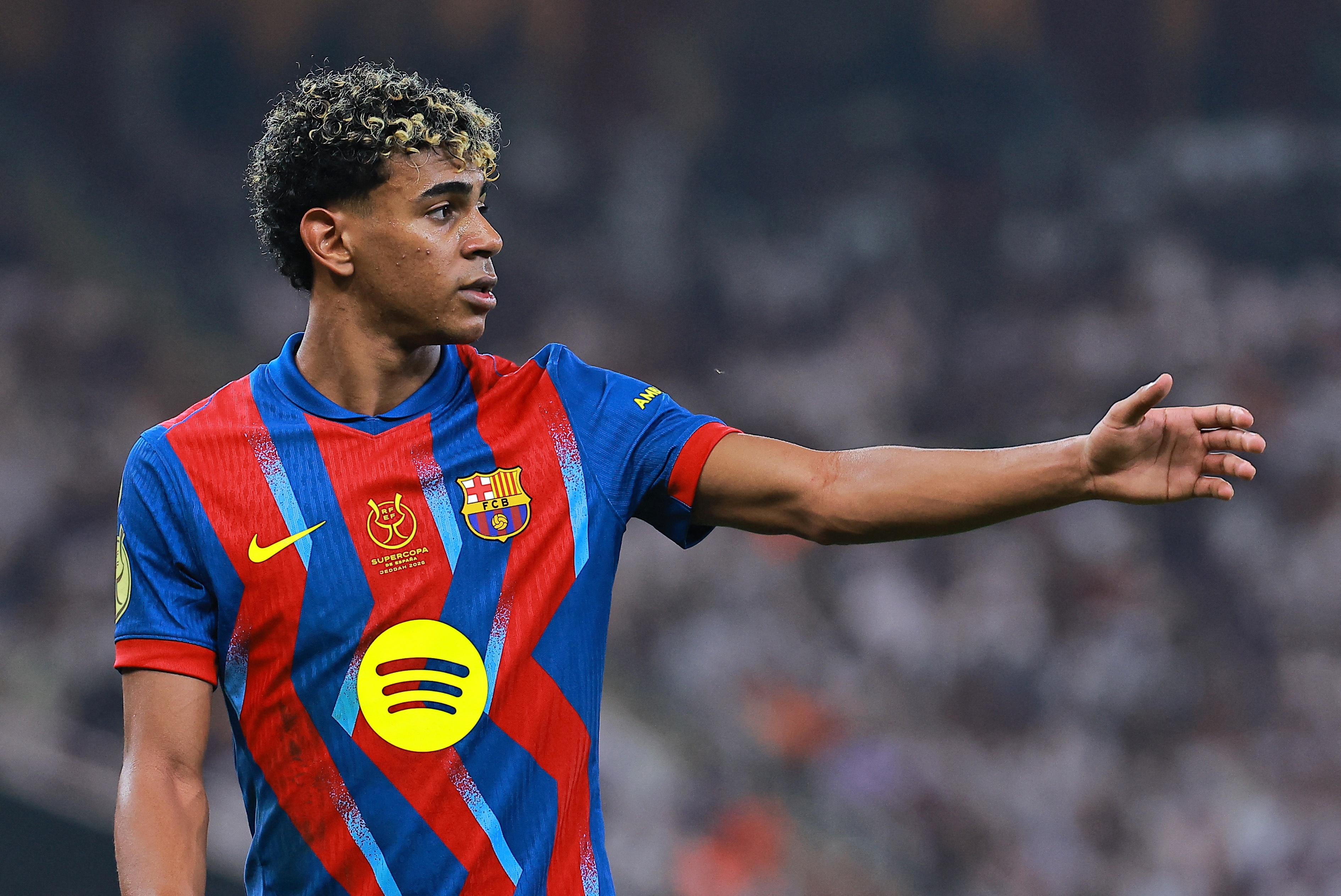 Yamal khac la hinh anh