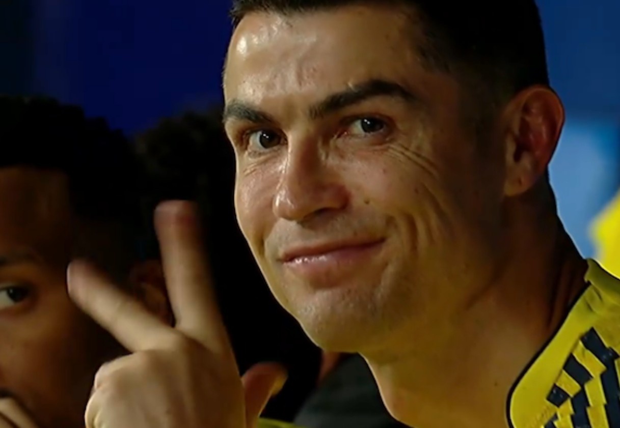 Phan ung ky la cua Ronaldo hinh anh