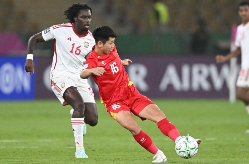 Truc tiep U23 Viet Nam 0-0 U23 UAE: Ban thang bi tu choi hinh anh
