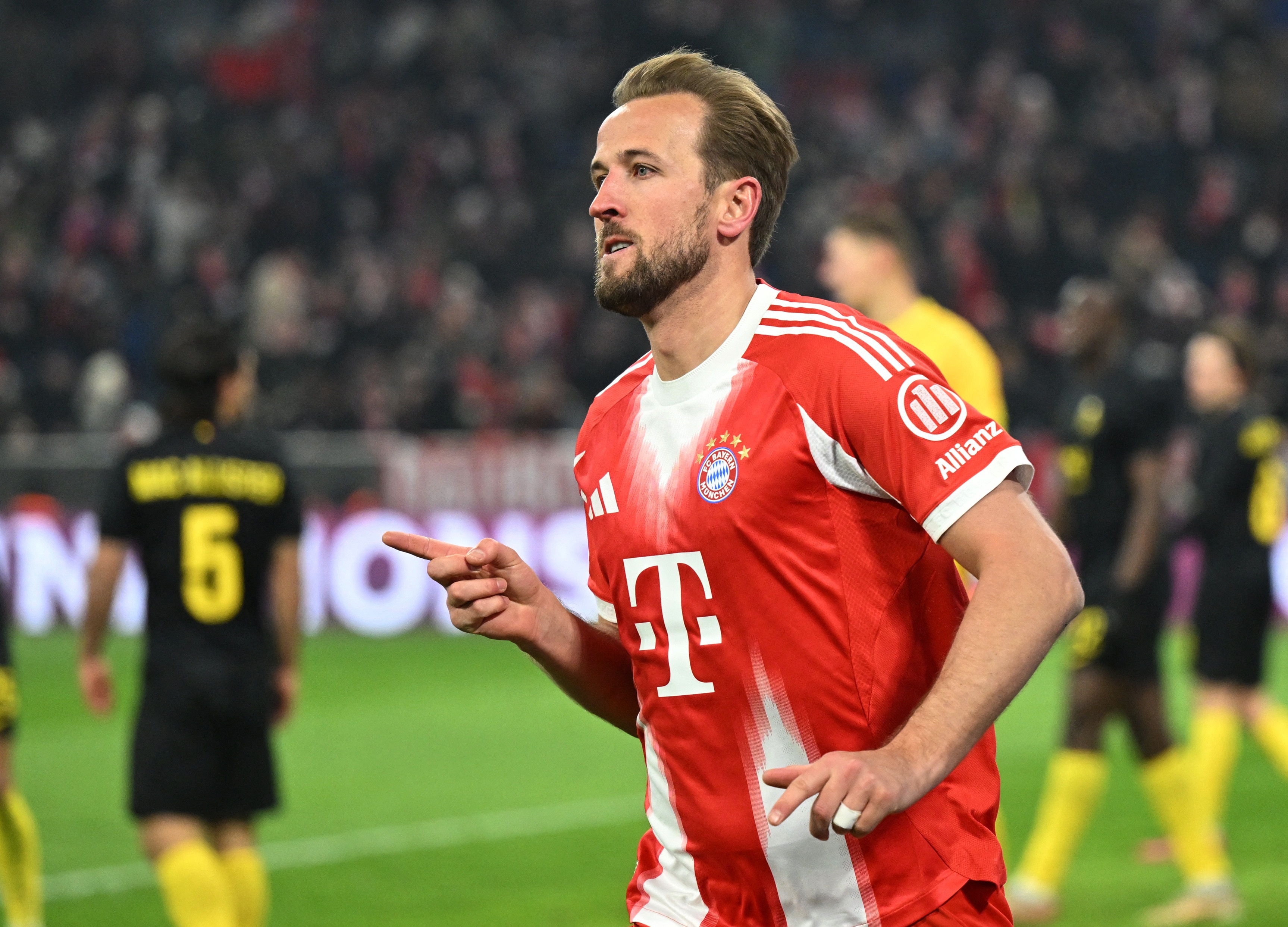 Truc tiep Bayern Munich vs Augsburg hinh anh