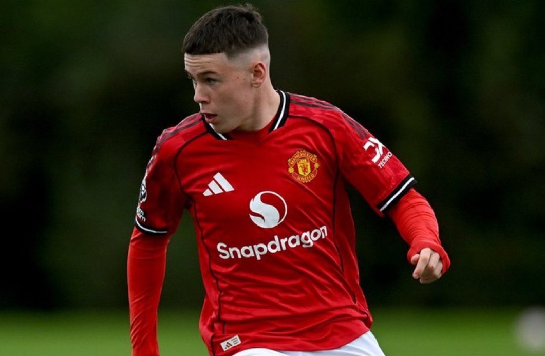 Con trai Rooney khien MU sot sang hinh anh