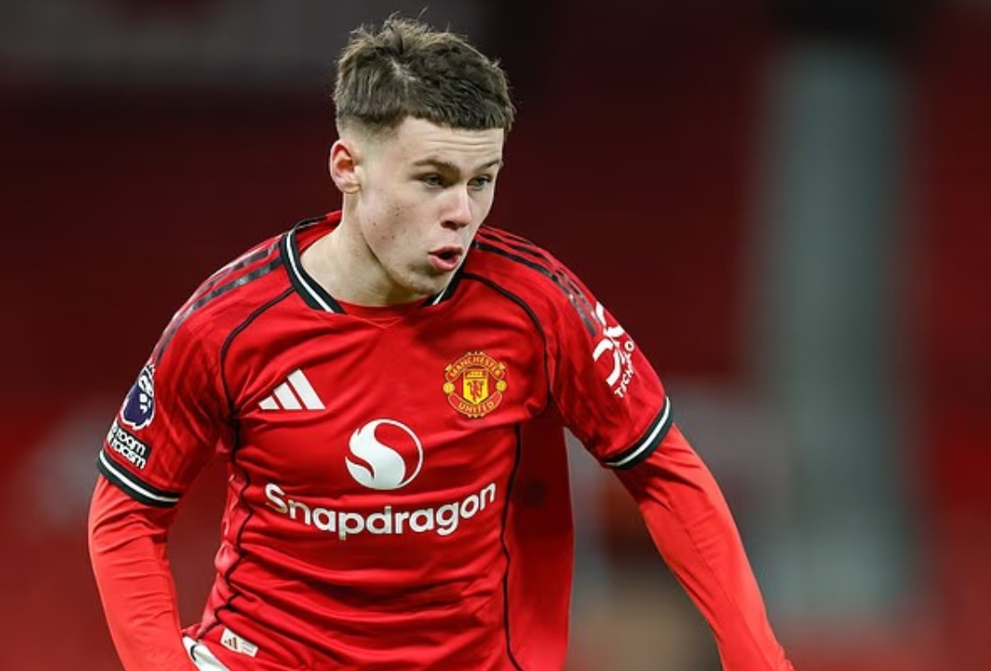 Con trai Rooney gay kinh ngac hinh anh