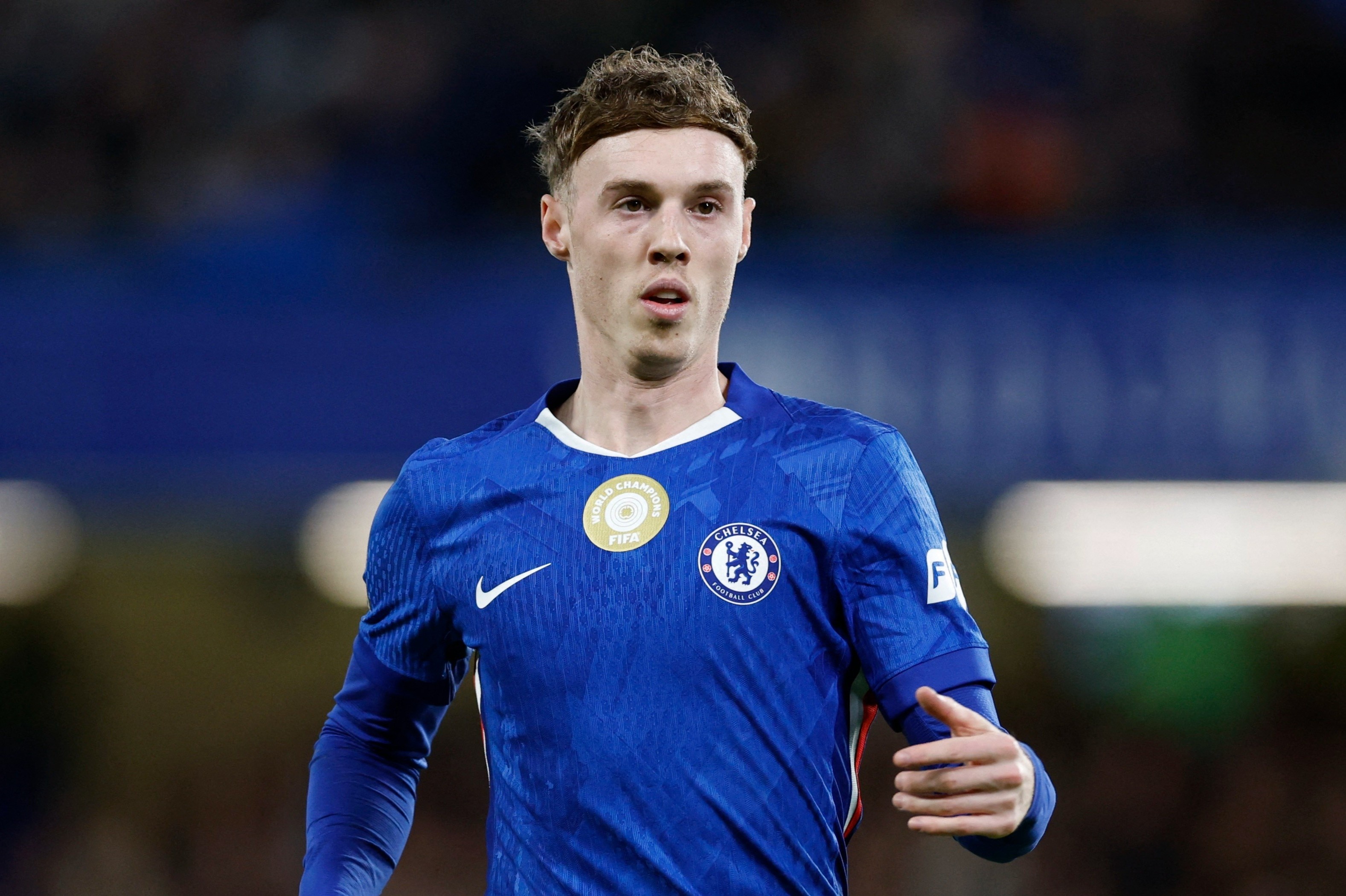 Palmer sut ra ngoai o khoang cach 2 m hinh anh