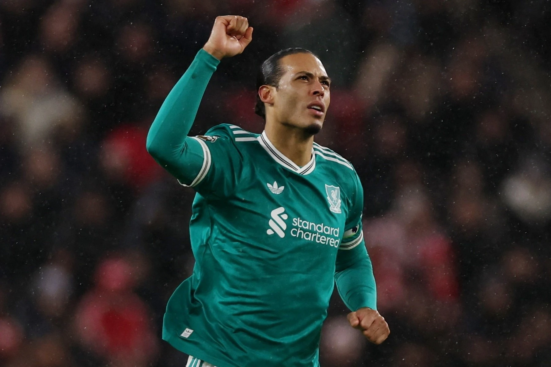 Van Dijk lam nen lich su hinh anh