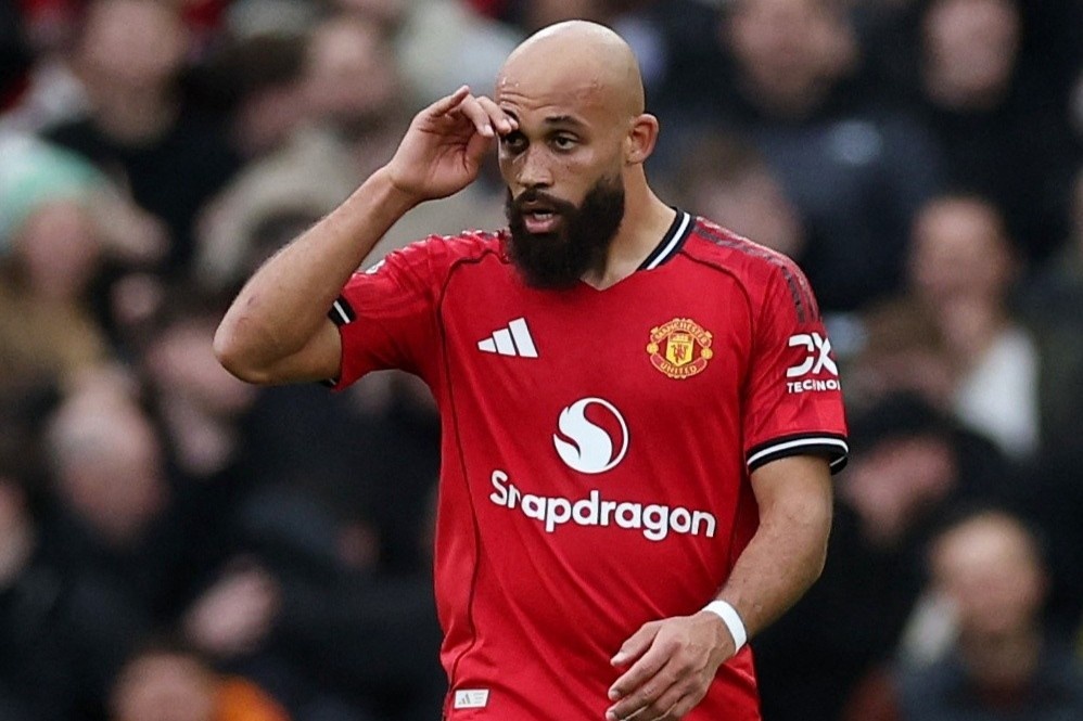 Neville gay phan no khi noi ve Mbeumo hinh anh