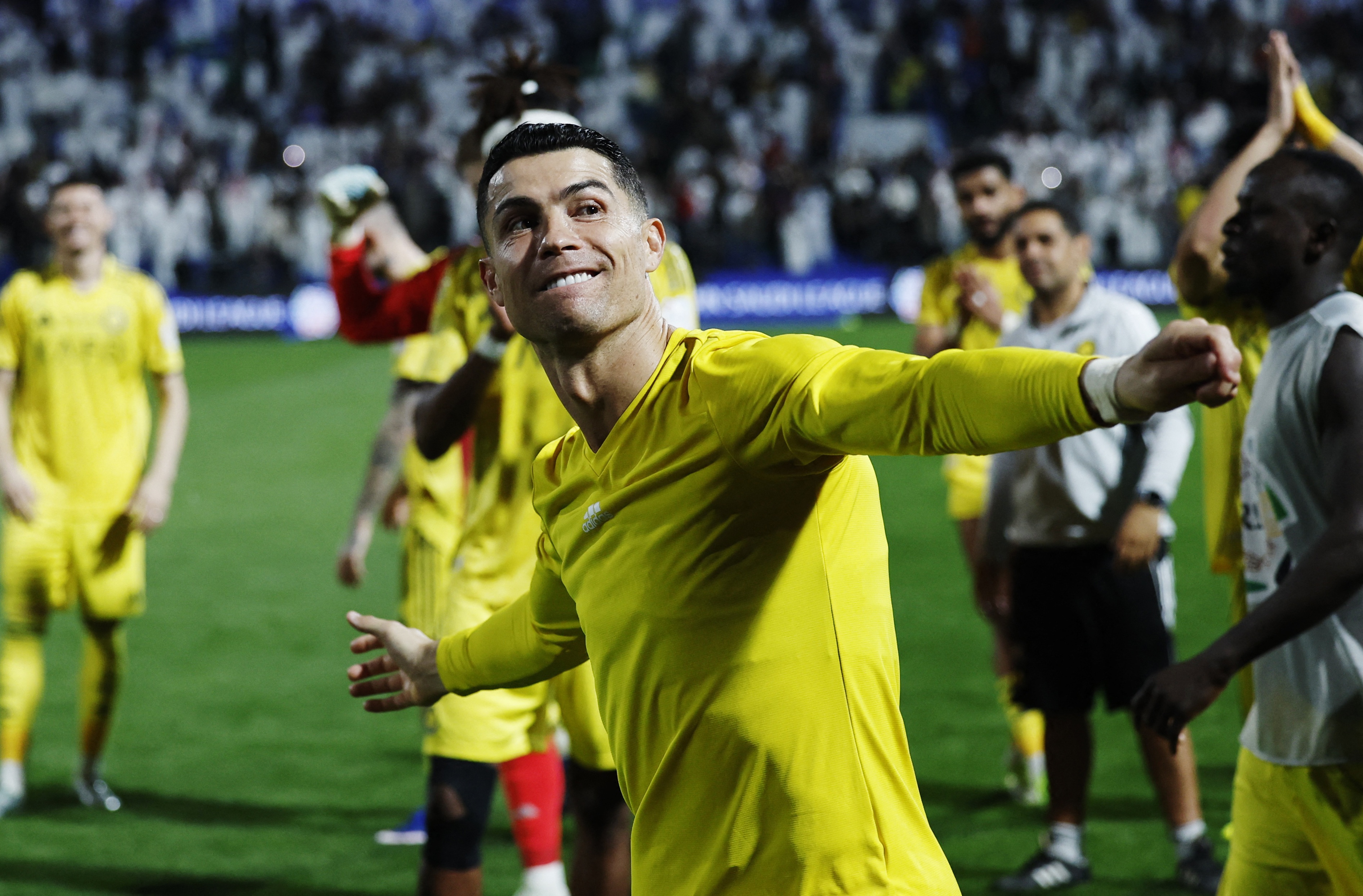 Thong diep cua Ronaldo hinh anh