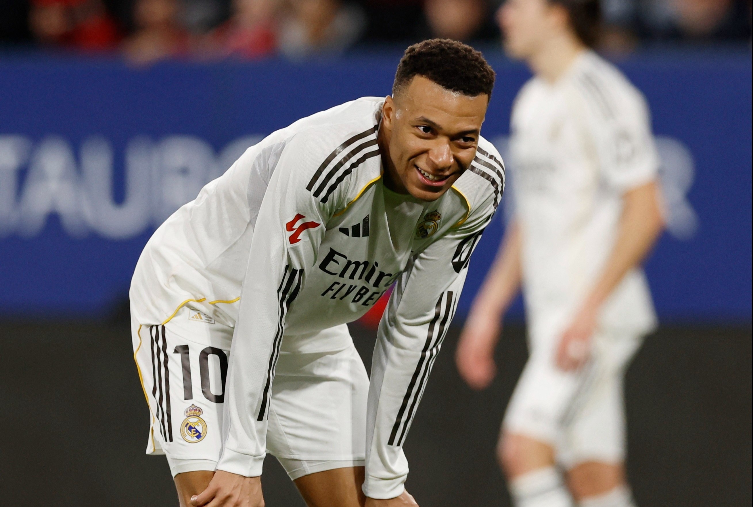 Mbappe tra gia vi nong voi hinh anh