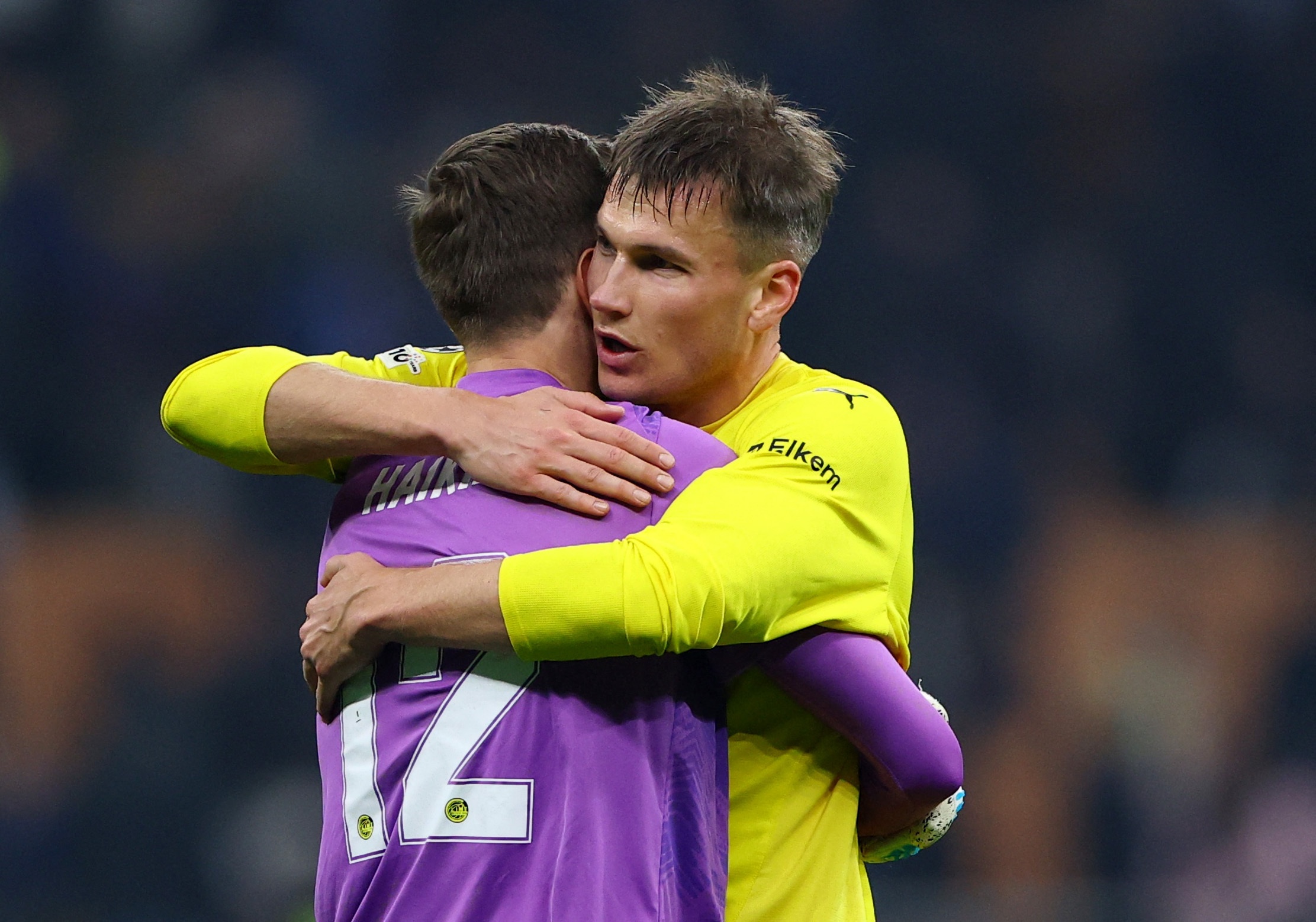 Nam cau thu 0 dong giup Bodo/Glimt tao dia chan hinh anh