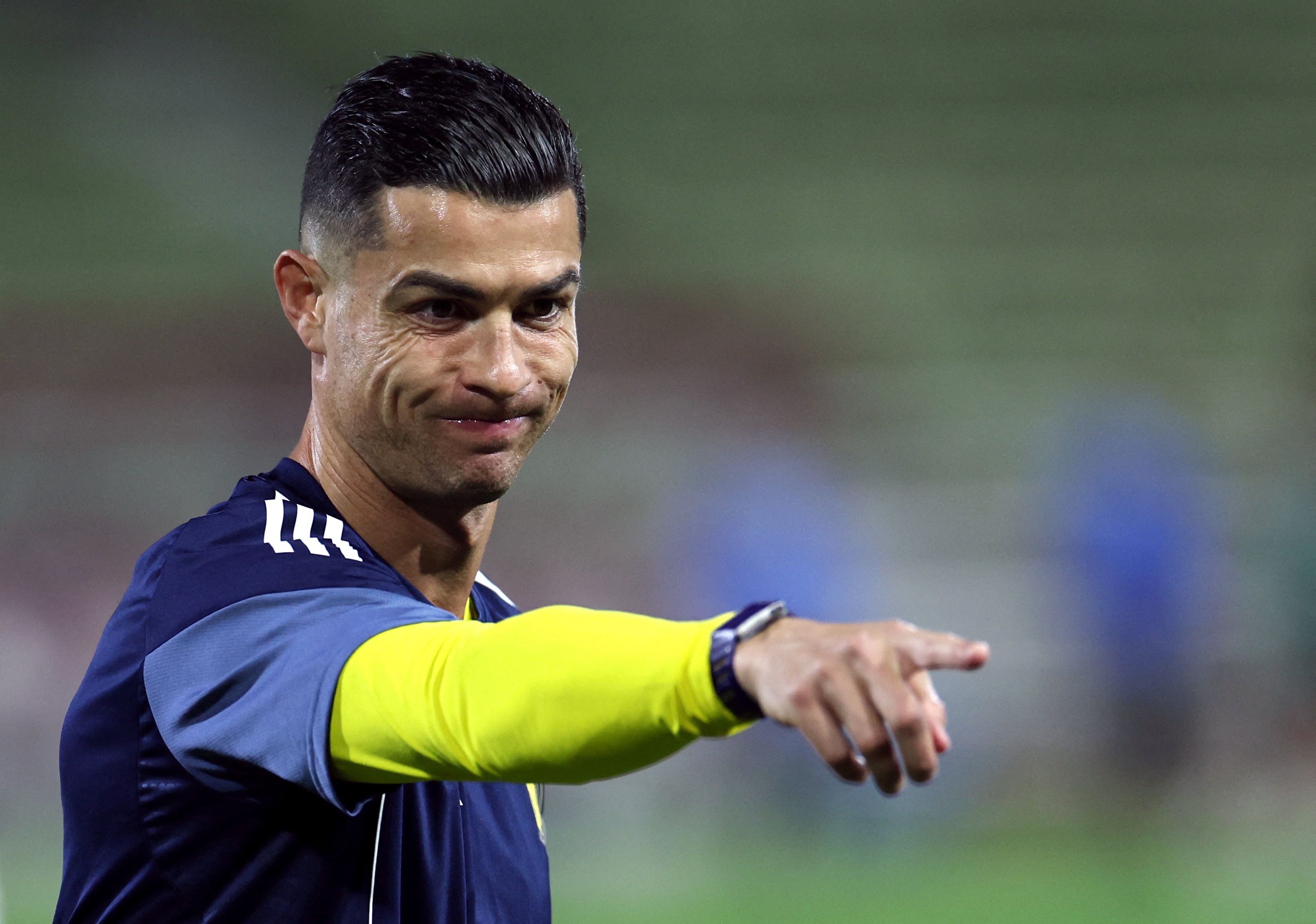 Ronaldo bat man hinh anh