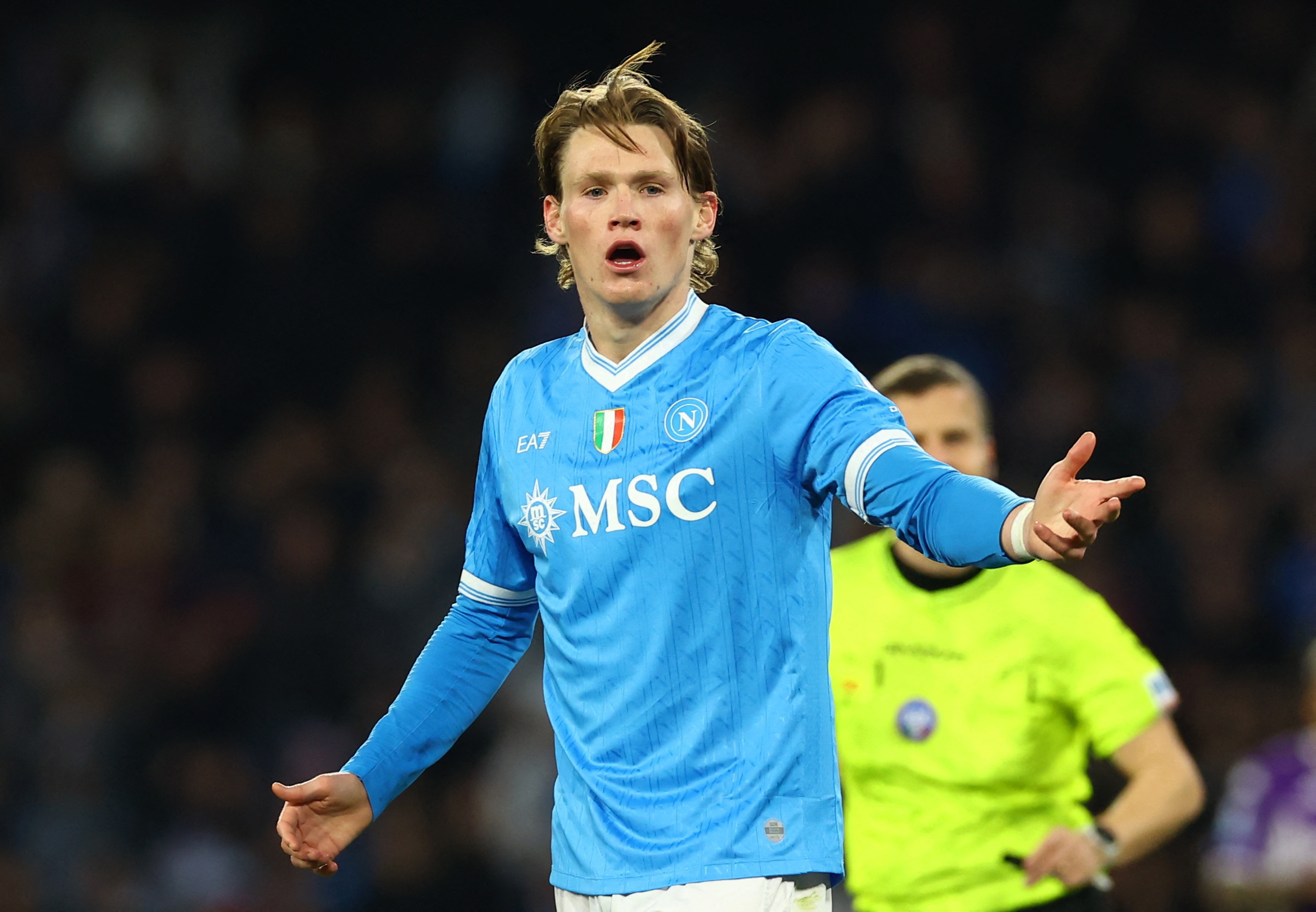 Muc phi khong lo de McTominay tro lai Premier League hinh anh