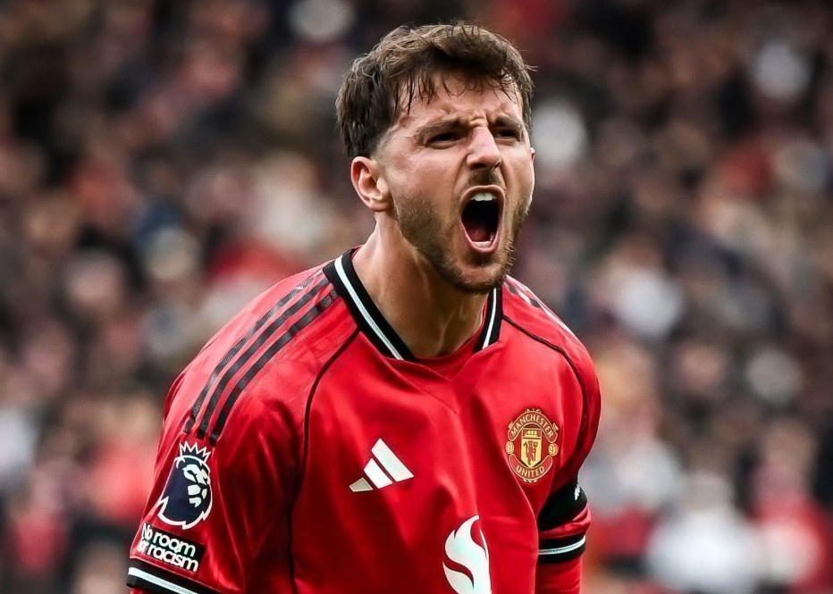 Den luc MU ban Mount? hinh anh