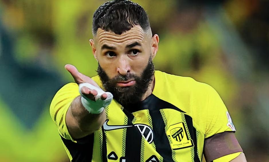 Be boi cua Benzema hinh anh