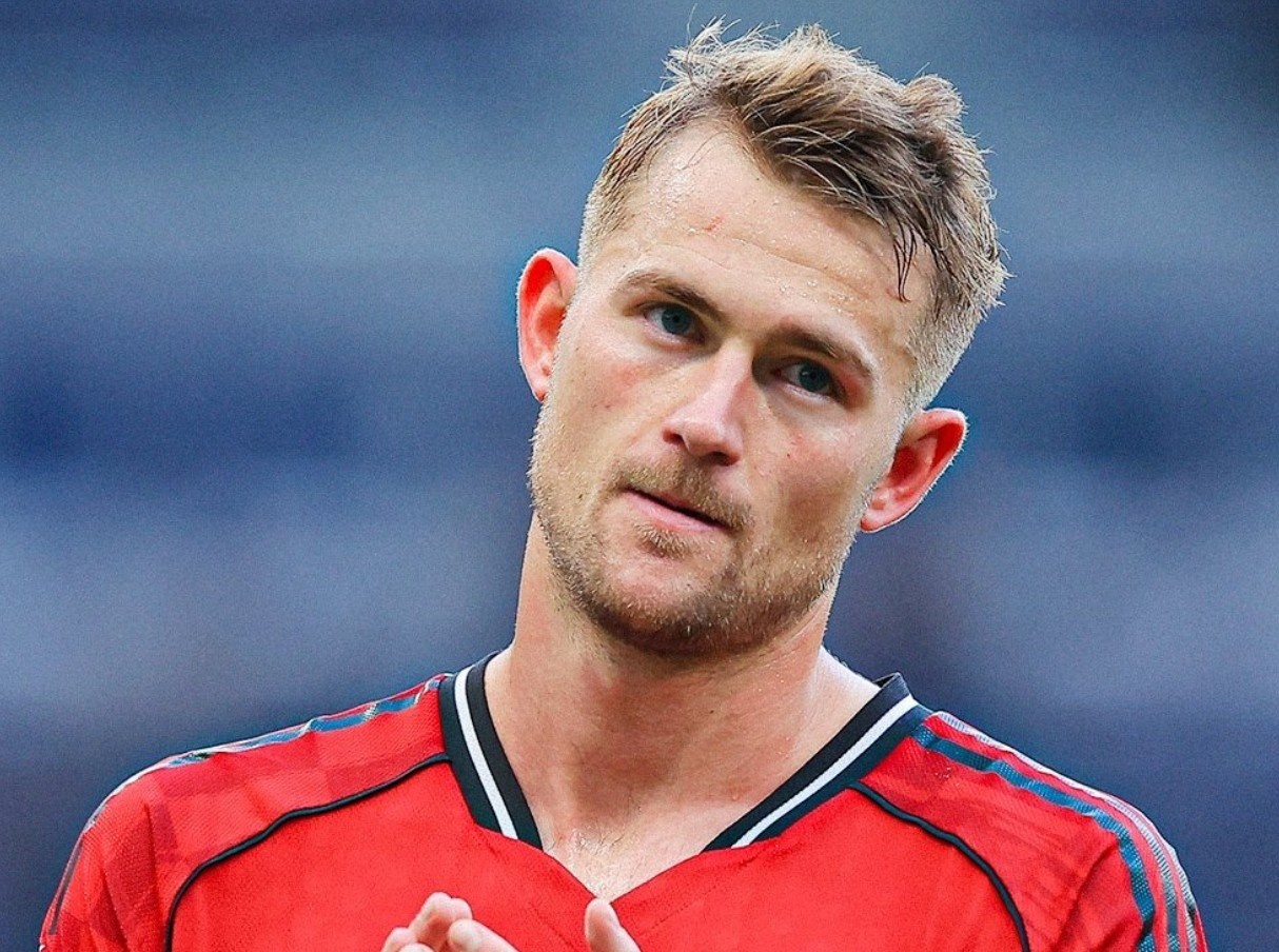 Carrick bao tin xau ve De Ligt hinh anh