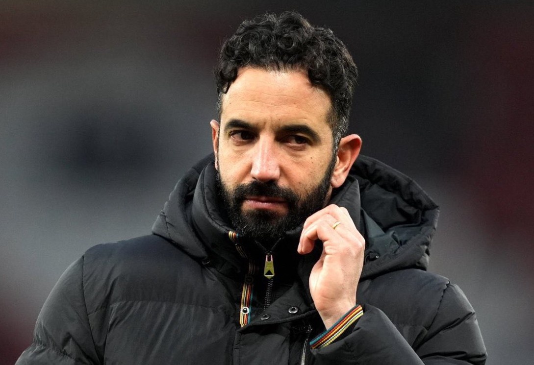 Benfica cham ngoi tranh cai ve Amorim hinh anh