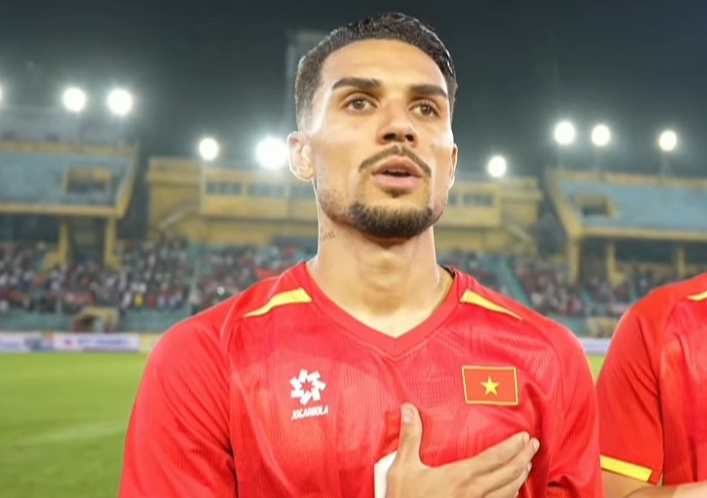 Hoang Hen gay chu y trong ngay ra mat tuyen Viet Nam hinh anh