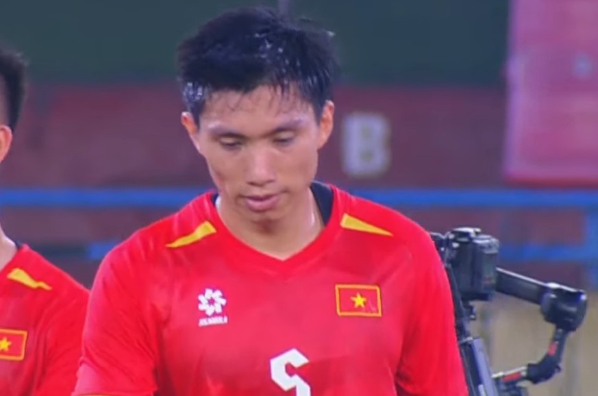 Doan Van Hau tai xuat tuyen Viet Nam sau 3 nam hinh anh