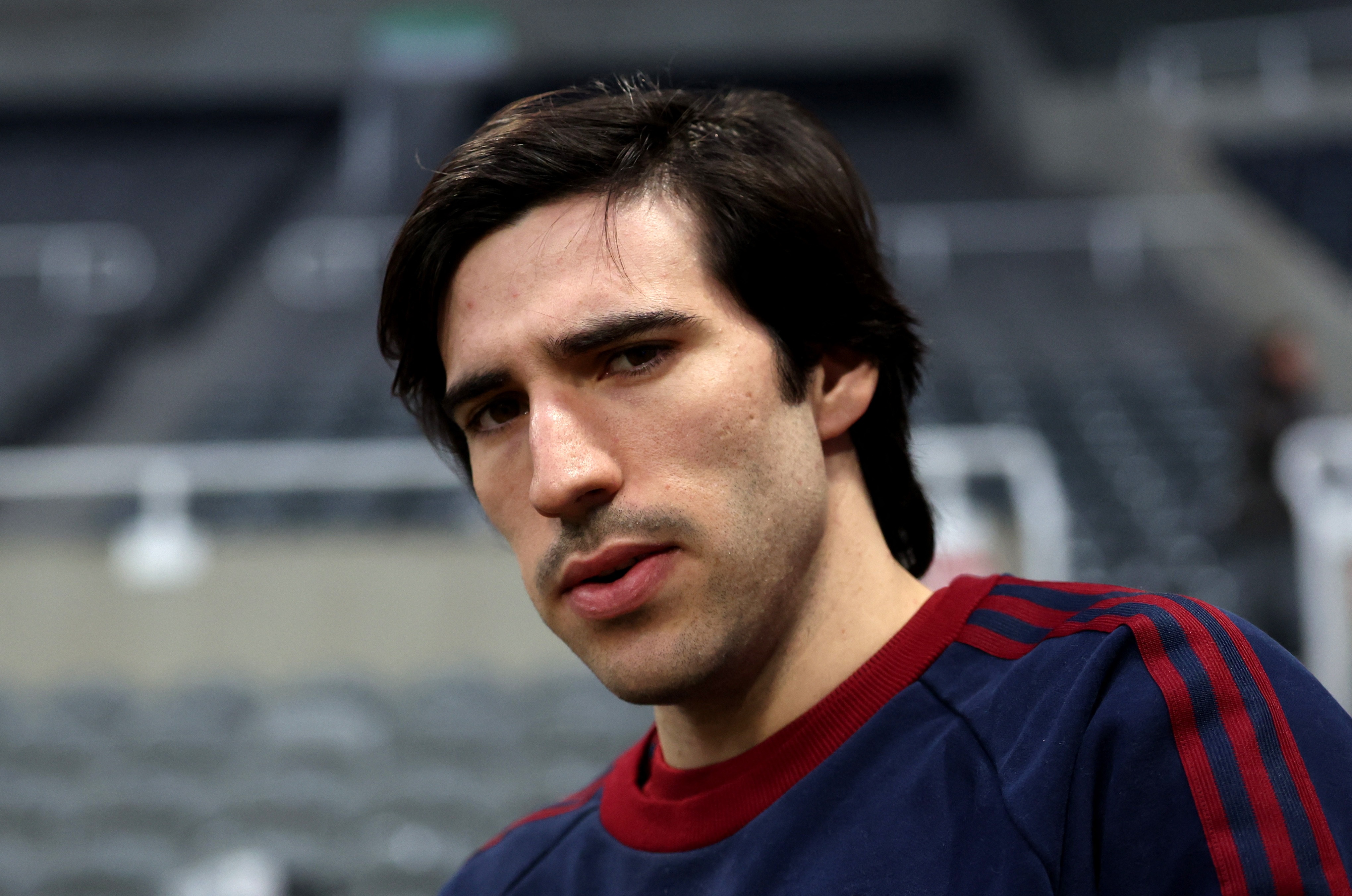 MU rong cua mua Tonali hinh anh