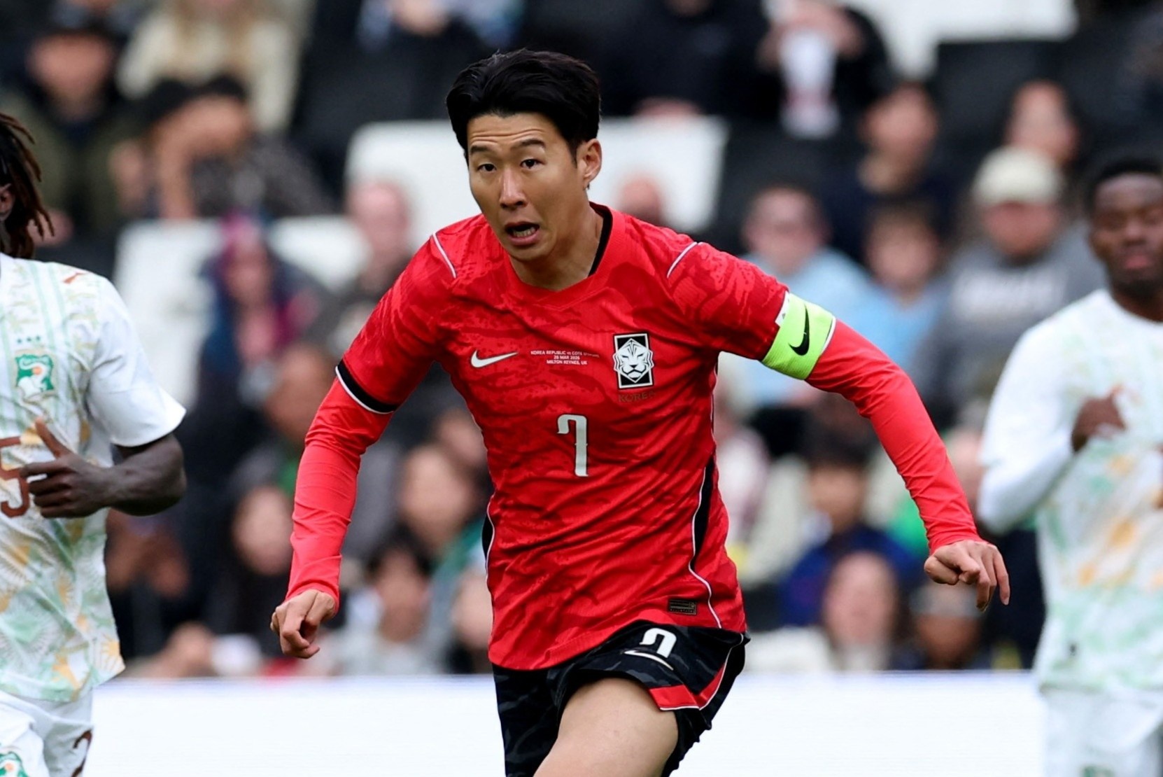 Son Heung-min xin loi hinh anh