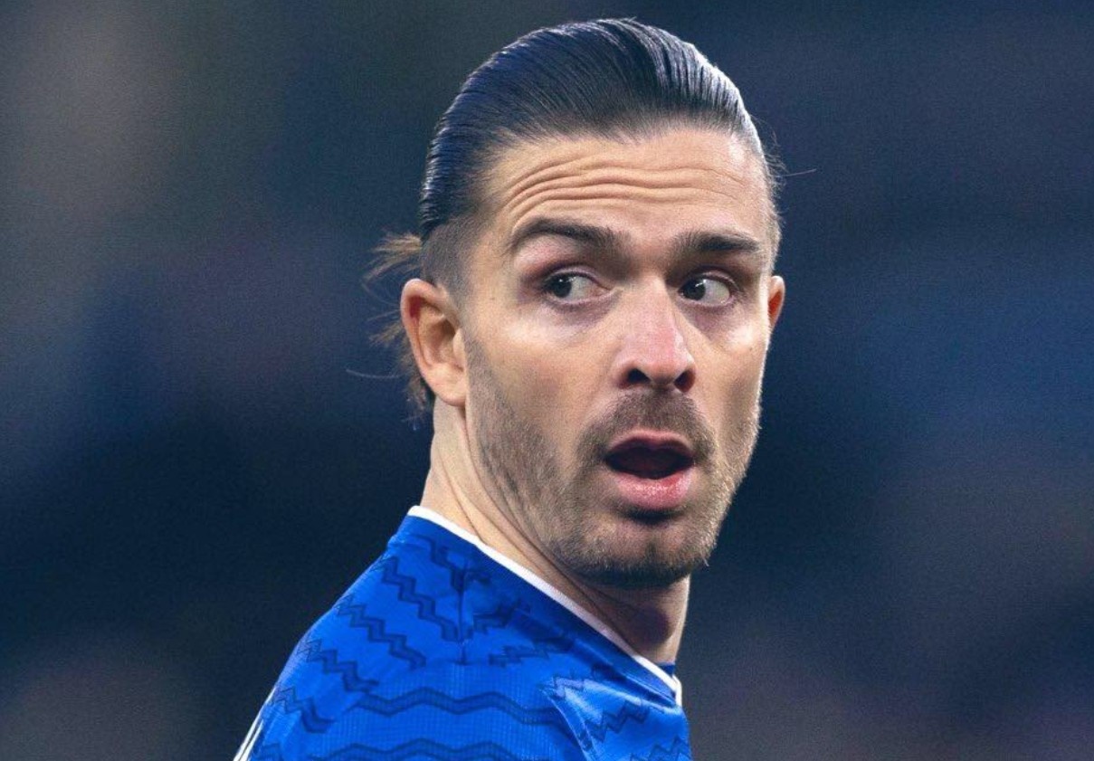 Man City lo nang voi Grealish hinh anh