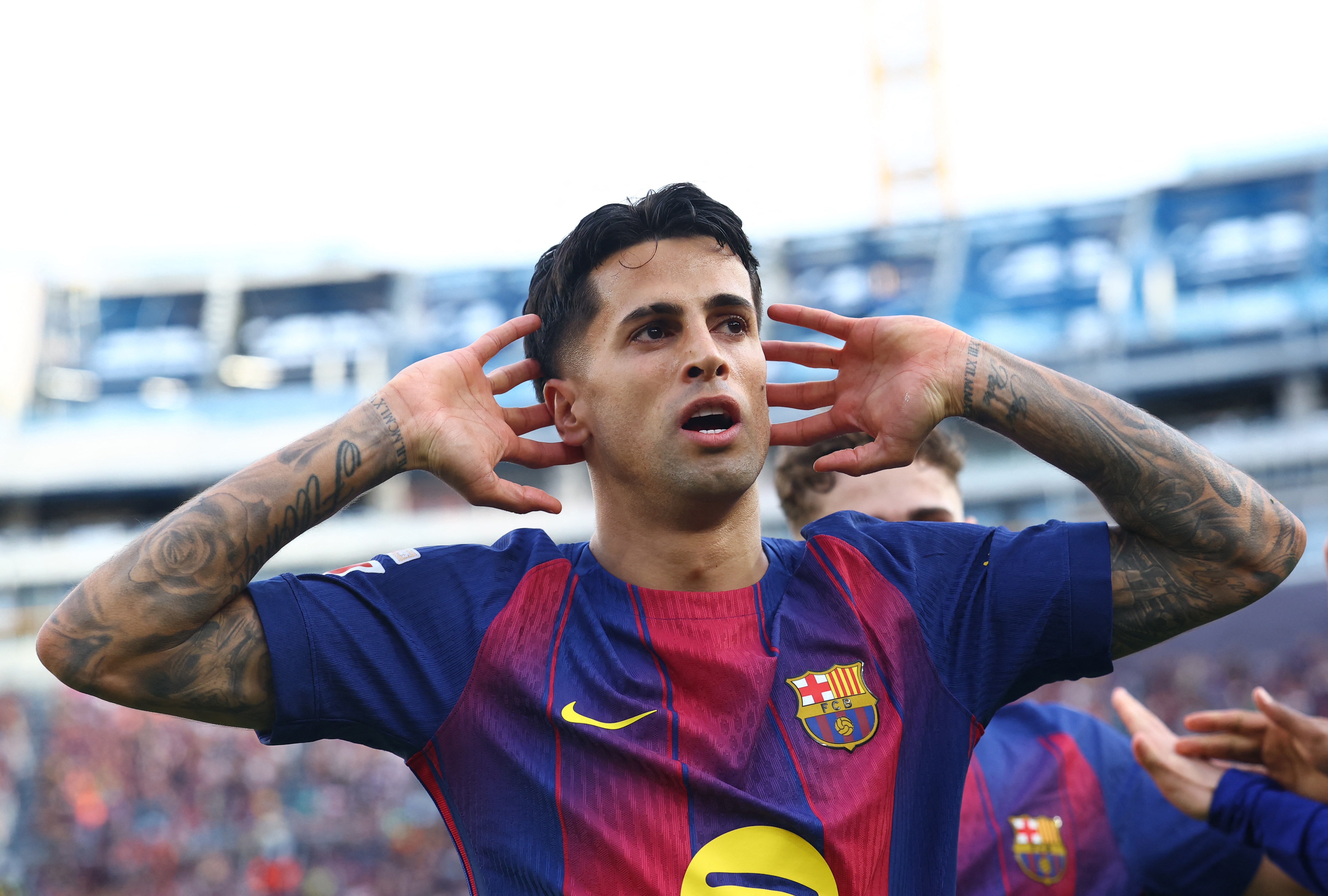 Cancelo muon cat dut voi Saudi Arabia hinh anh