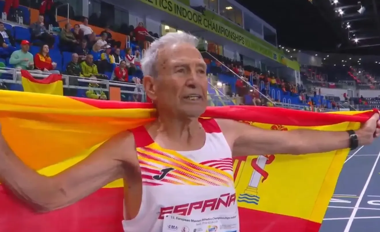 VDV 90 tuoi pha 2 ky luc the gioi hinh anh