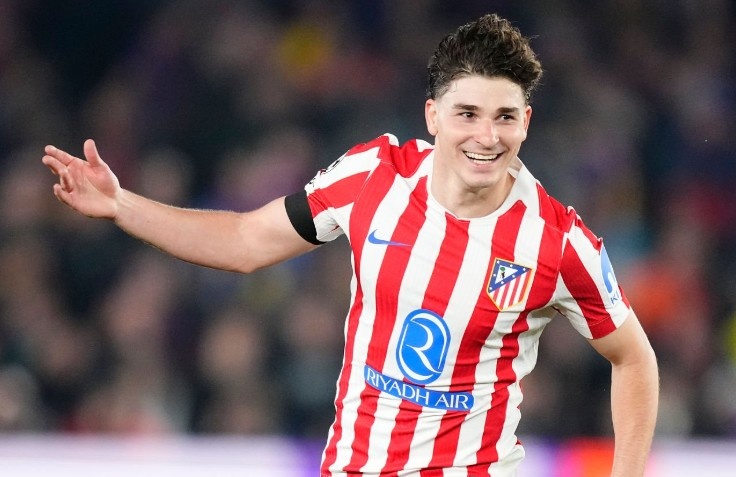 Barrca 0-1 Atletico: Sieu pham cua Alvarez hinh anh