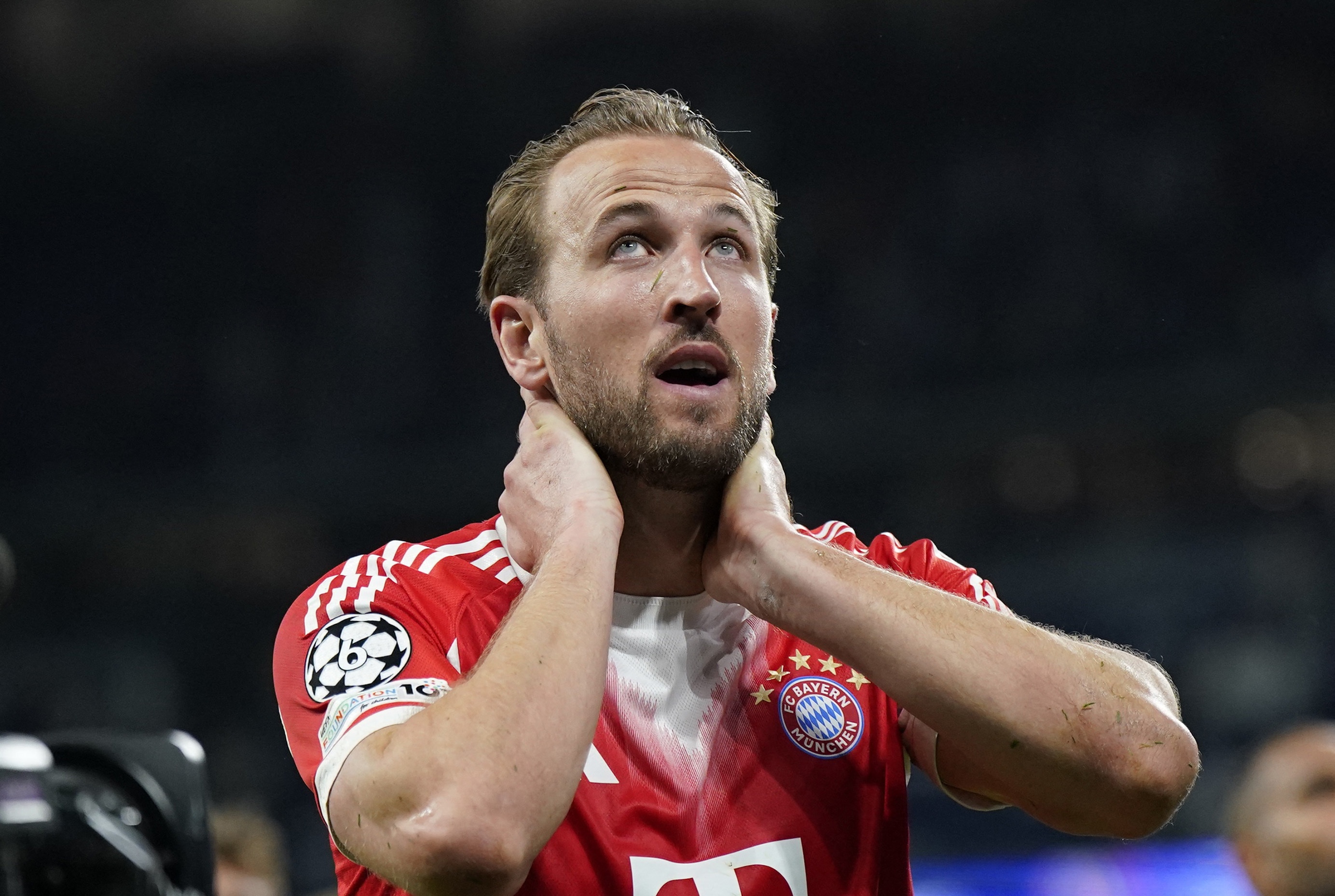 Cang thang cuoc dua vua pha luoi Champions League hinh anh