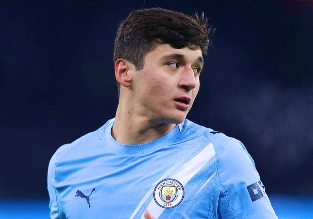 Dang cap cua cau thu dat nhat chau A hien nay hinh anh