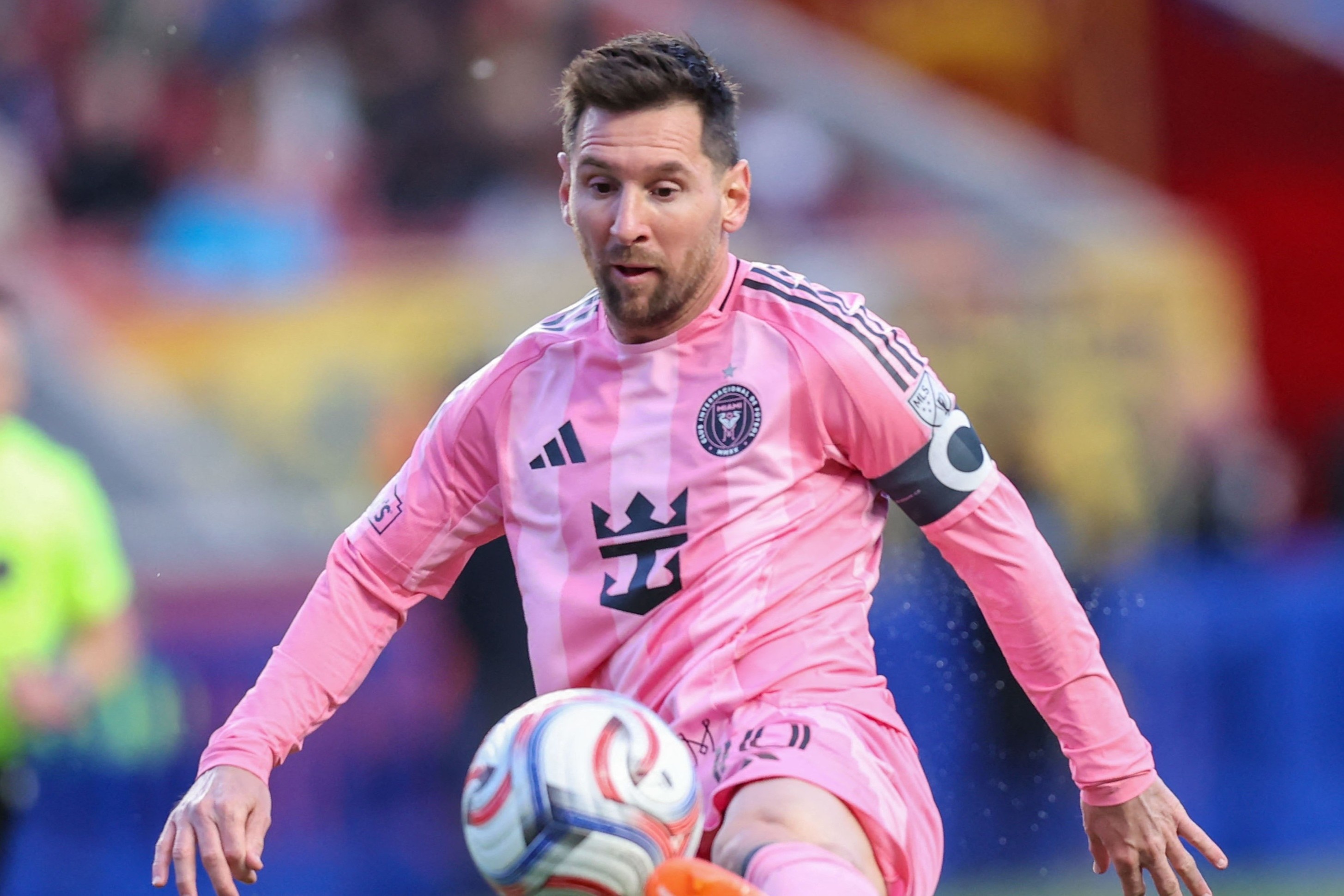 Messi gap bat loi trong vu kien trieu USD hinh anh